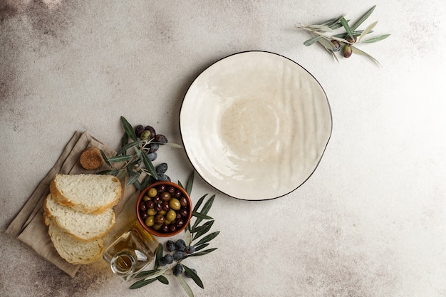 Тарелка с домашним блюдом